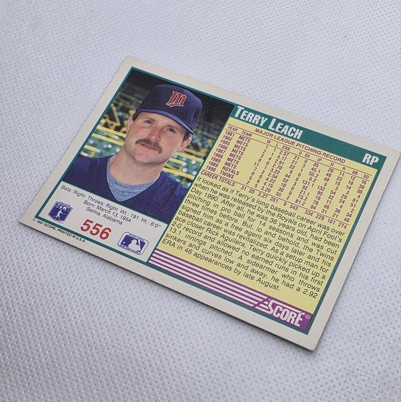 1991 Score Terry Leach Minnesota Twins #556 Baseball Card - Picture 4 of 4